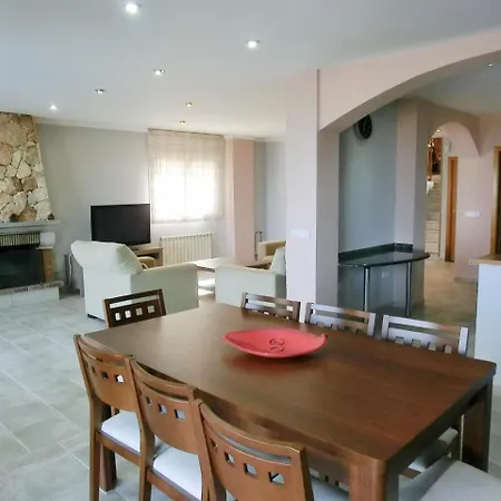 Vakantiehuis Sleeps 9 Pool Lloret de Mar