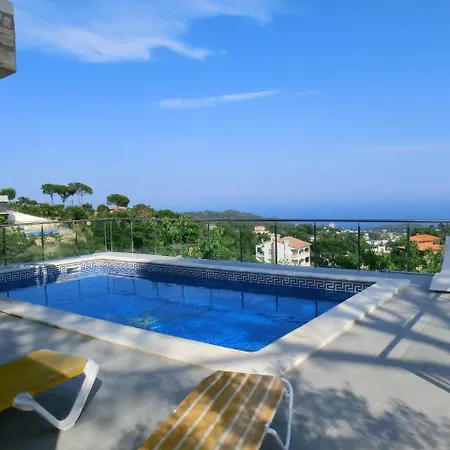 Будинок відпочинку Sleeps 9 Pool *