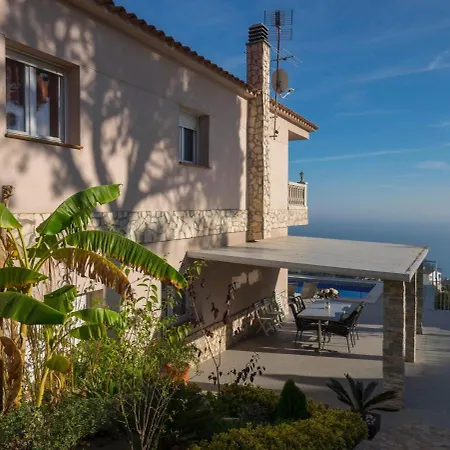 Sleeps 9 Pool Vakantiehuis *